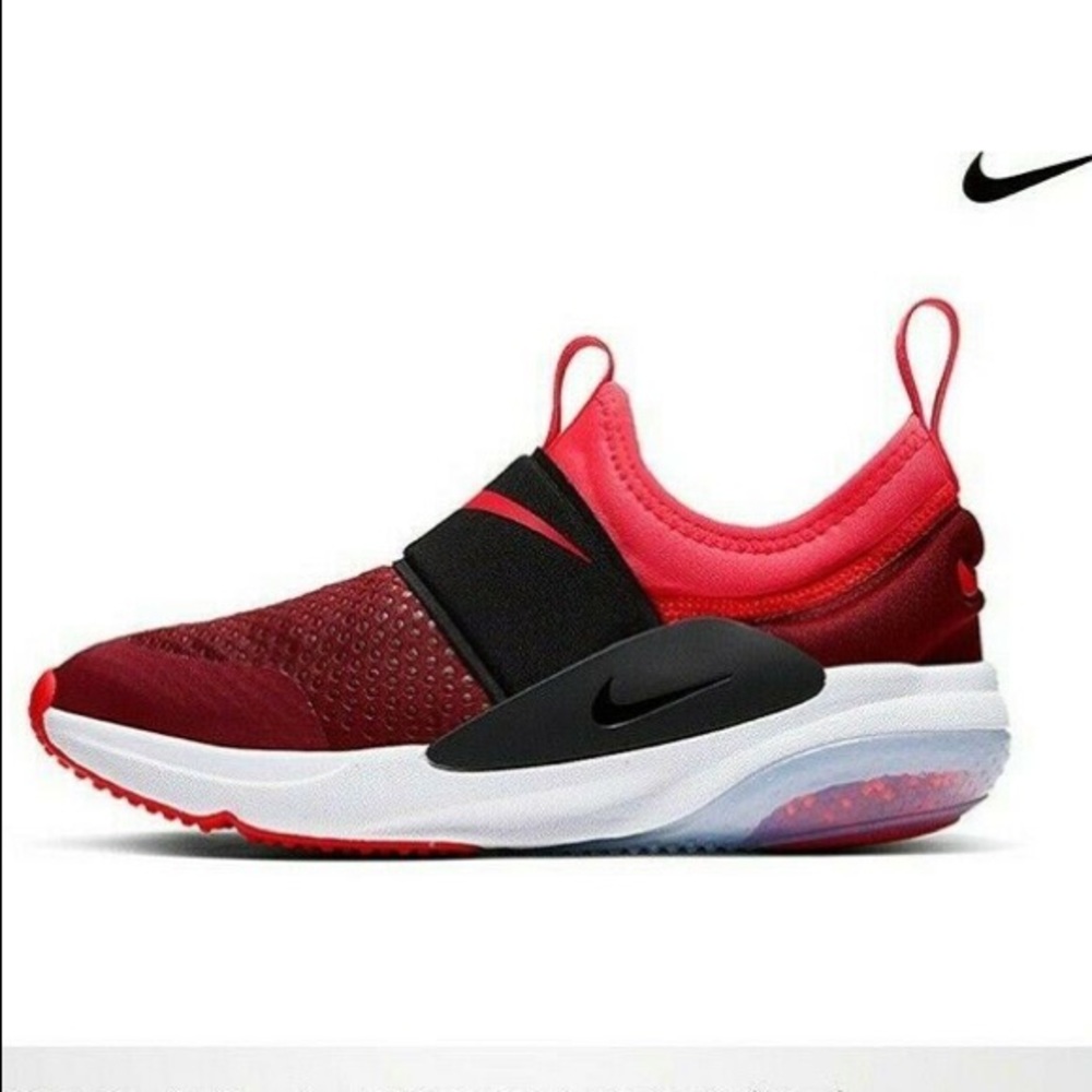 Nike Joyride Nova. Brand new! Women’s Sz 7 (5.5y)